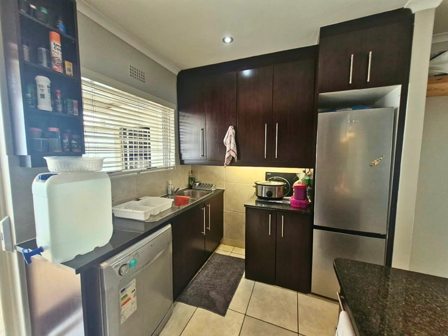 To Let 3 Bedroom Property for Rent in Pinehurst Western Cape